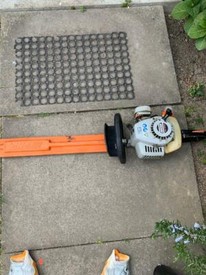 spear & jackson s18ehp cordless pole hedge trimmer